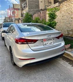 هیۆندای ئەلەنترا